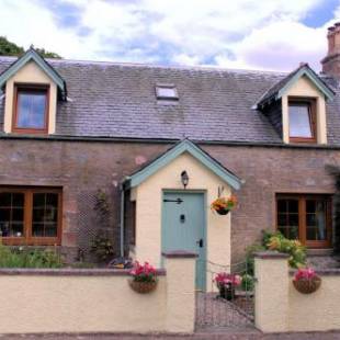 Фотографии гостевого дома 
            Rosemount Cottage - Highland Cottage