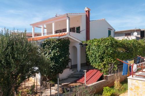 Фотография гостевого дома Apartments by the sea Rogoznica - 15551