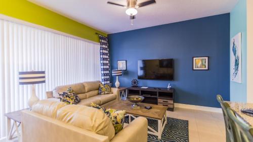 Фотография гостевого дома Festival Resort bb Townhouse min from Disney