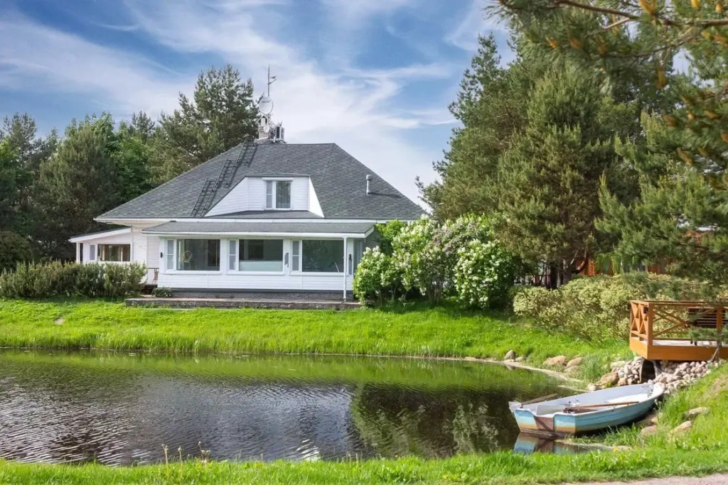 Фотография Коттеджа Частный дом Дом на пруду