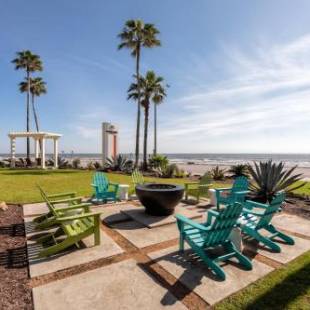 Фотографии гостиницы 
            DoubleTree by Hilton Galveston Beach