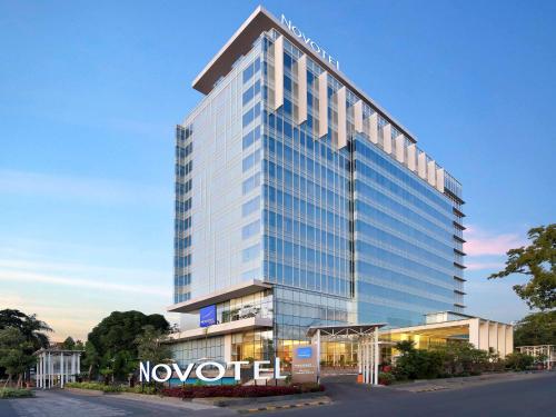 Фотография гостиницы Novotel Makassar Grand Shayla