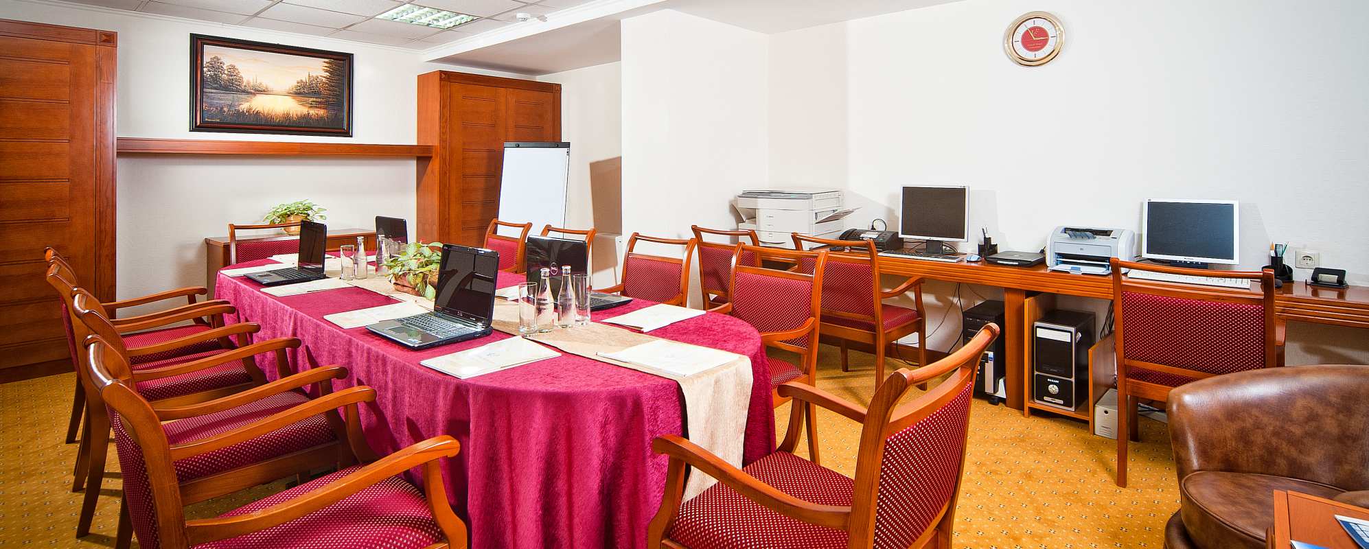 Фотографии комнаты для переговоров Бизнес-центр Валентина