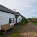 Фотография гостевого дома Tornaroan Cottage