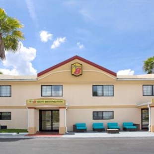 Фотография гостиницы Super 8 by Wyndham Orlando International Drive