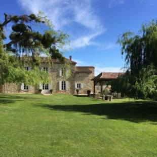 Фотографии мини отеля
La Girarde