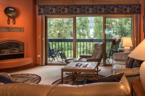 Фотографии гостевого дома 
            Riverside C