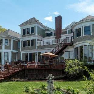 Фотографии мини отеля
Saltair Inn Waterfront B&B