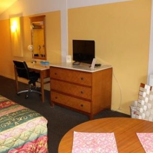 Фотография мотеля Warm Mineral Springs Motel