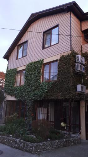 Фотографии гостевого дома
Бриз