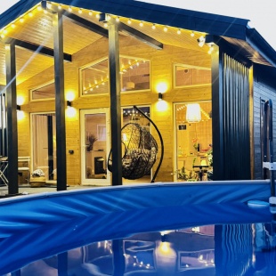 Фотография Коттеджа Частный дом Пpоcтopный с Панорaмными Окнaми и Кpacивым Видом