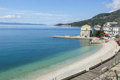 Фотография гостевого дома Apartments by the sea Drasnice, Makarska - 6697