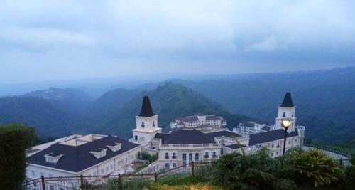 Фотография гостиницы Twin Lakes Hotel