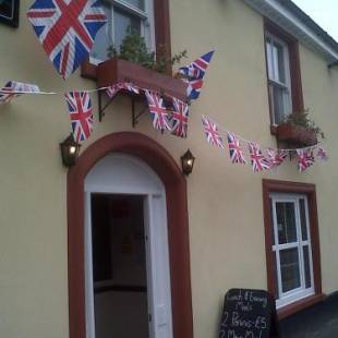 Фотографии мини отеля
Grill House Inn