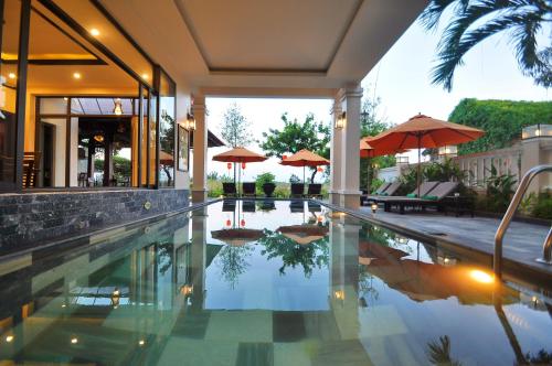 Фотография гостиницы The Quin Riverside Villa