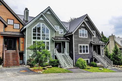 Фотография гостевого дома Chalet 9010 Chemin des Alpages by Les Chalets Alpins