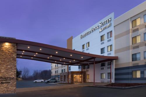 Фотография гостиницы Fairfield Inn & Suites by Marriott Albany East Greenbush
