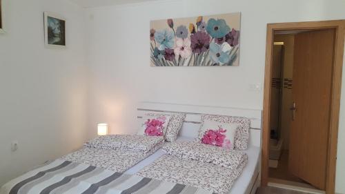 Фотография гостевого дома Flower Double Room SPLIT - Dugopolje