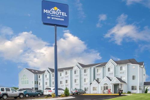 Фотография гостиницы Microtel Inn & Suites Lincoln