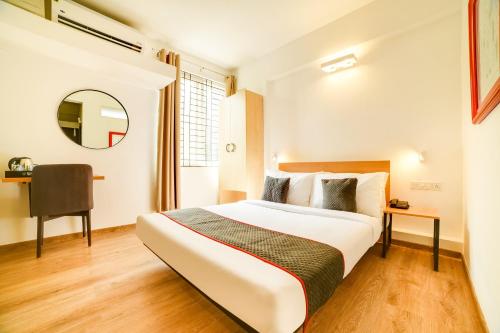 Фотография гостиницы Vaccinated Staff - OYO Townhouse 361 Sarvar Hospitality