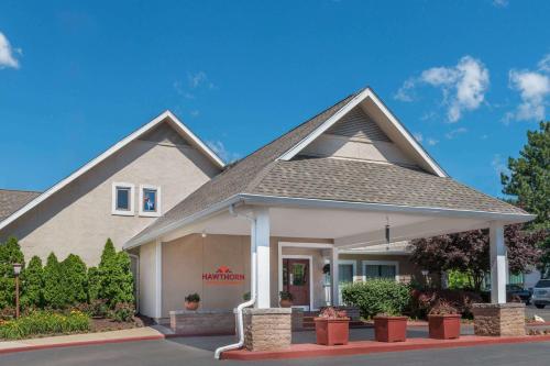 Фотографии гостиницы
Hawthorn Suites by Wyndham St. Louis Westport Plaza