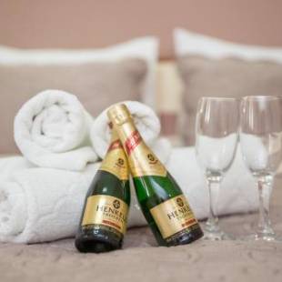 Фотографии гостиницы 
            Sin-Kom Hotel Garni