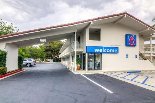 Фотография гостиницы Motel 6-Camarillo, CA