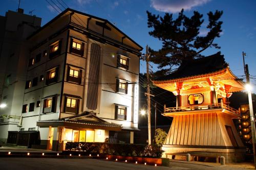 Фотография мини отеля Arima Royal Hotel