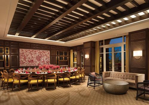 Фотография гостиницы Hilton Wenan