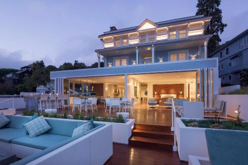 Фотография гостиницы Casa Madrona Hotel and Spa