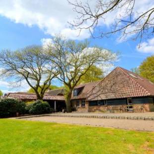 Фотографии гостевого дома
Gorgeous Mansion in Asten near Forest