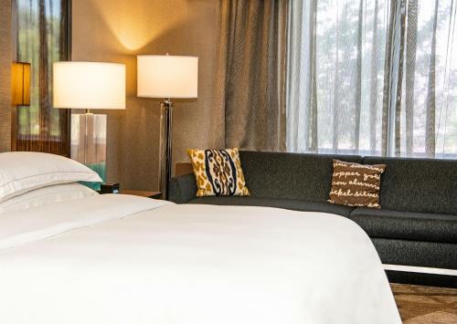 Фотография гостиницы Hilton Parsippany