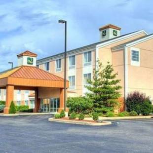 Фотографии гостиницы 
            Quality Inn I-94 near Wings Stadium