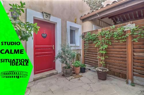 Фотография мини отеля studio cosy à 10 minutes de Nîmes