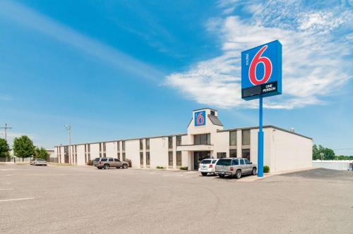 Фотография гостиницы Motel 6-Oklahoma City, OK - South