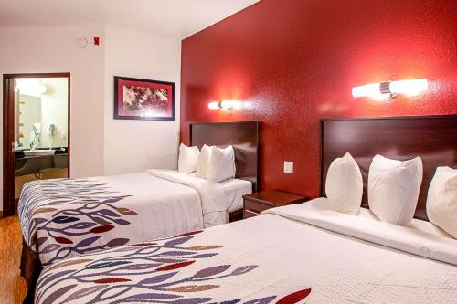 Фотография гостиницы Seasons Inn Traverse City