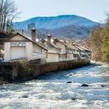 Фотография гостиницы Rocky Waters Motor Inn