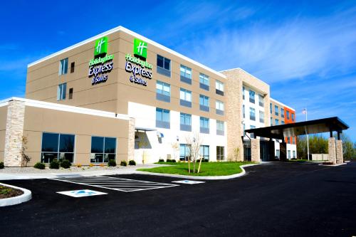 Фотография гостиницы Holiday Inn Express & Suites Oswego, an IHG Hotel