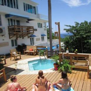 Фотография гостевого дома Serenity Rincon Guesthouse