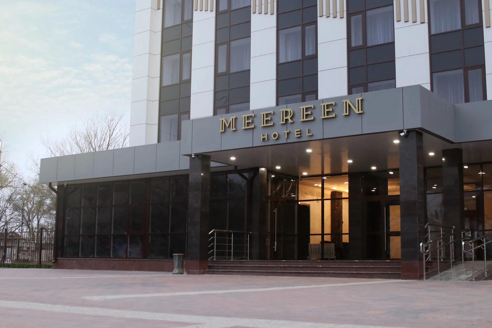 Фотография гостиницы Бизнес-отель Meereen-Hotel