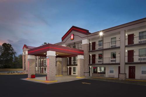 Фотография гостиницы Red Roof Inn PLUS+ Birmingham East – Irondale/Airport