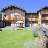 Фотография гостевого дома 4 bedrooms house with enclosed garden and wifi at Bellver de Cerdanya 1 km away from the beach