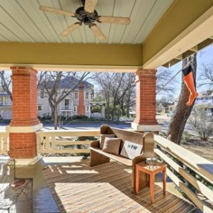 Фотография гостевого дома The Quarters at Fairmount Cottage with Pool!