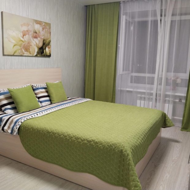 Фотографии квартиры 
            Апартаменты Монтана до 4 Чел на Возрождения 51 Пятница Сеть Посуточных Квартир