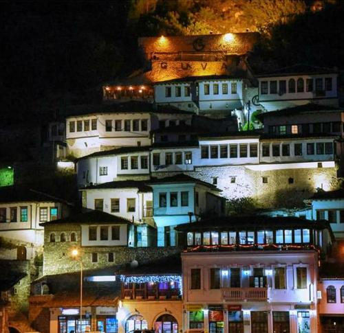 Фотография гостиницы Hotel Guva Mangalem