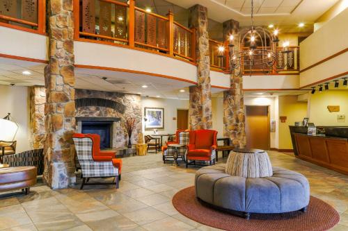 Фотография гостиницы Best Western Rocky Mountain Lodge