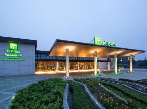 Фотография гостиницы Holiday Inn Beijing Shijingshan Parkview, an IHG Hotel