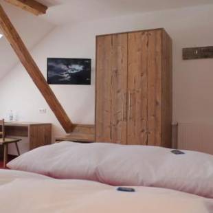 Фотографии гостевого дома 
            Gasthof zum Hirsch