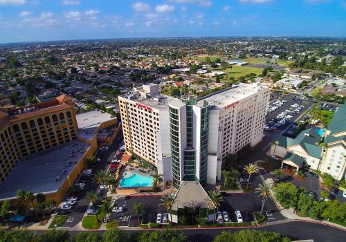 Фотография гостиницы Anaheim Marriott Suites
