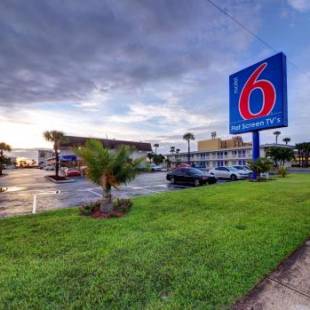 Фотографии гостиницы
Motel 6-Cocoa Beach, FL